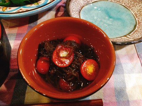 だしまろ酢で簡単♪生もずくの酢の物☆